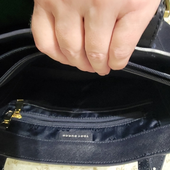 EUC Tory Burch Navy Leather Tote - Picture 7 of 7